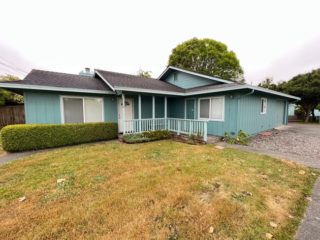 Building Photo - 3361 Edgewood Rd