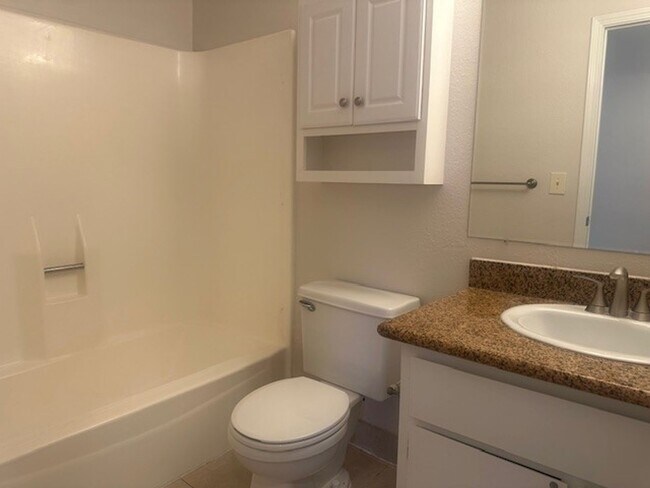 Building Photo - 55-1309