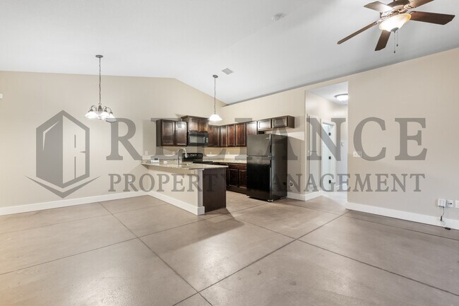 Building Photo - 3411 E Aster St