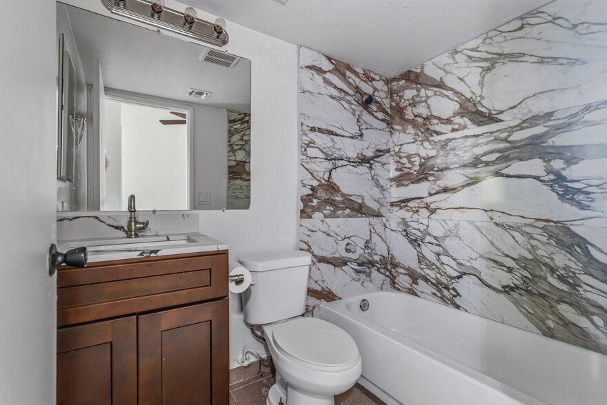 Building Photo - 12741 W Tasha Dr