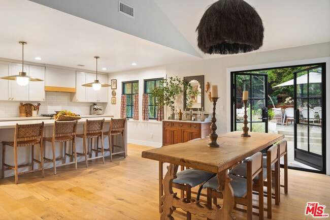 Building Photo - 4267 Don Jose Dr