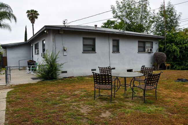 Building Photo - Steps to Chapman College