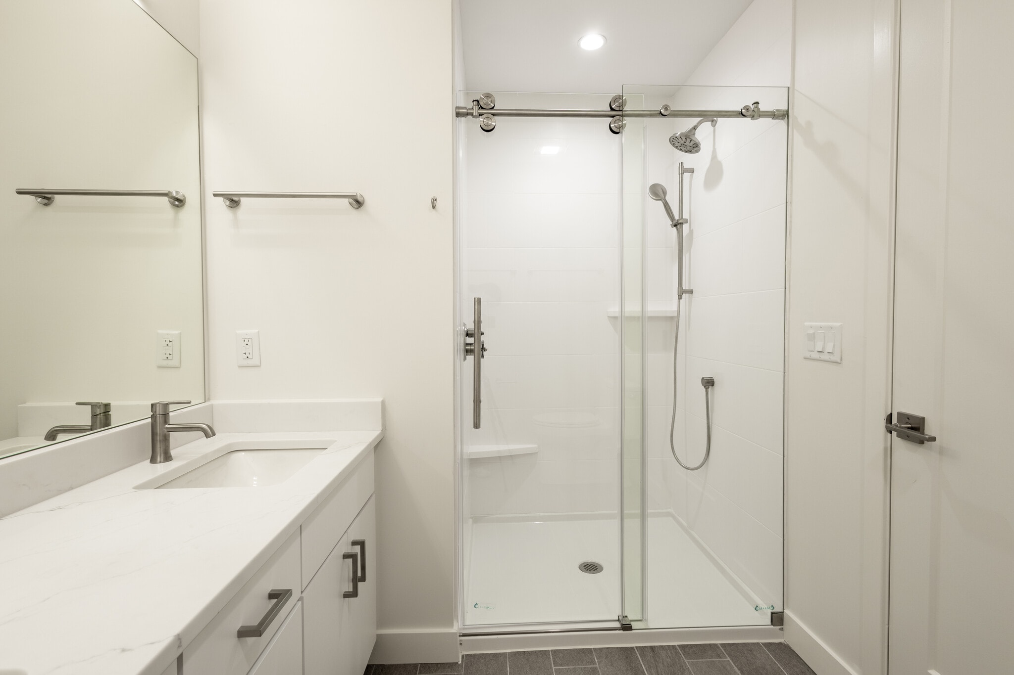 Building Photo - 850 7th St