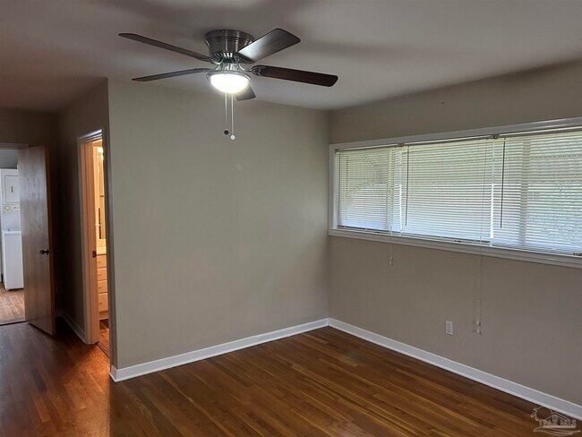 Building Photo - 1701 E Bobe St