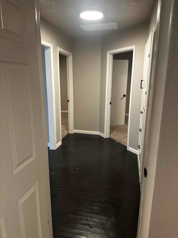 Building Photo - 1912 S Jordan Ave