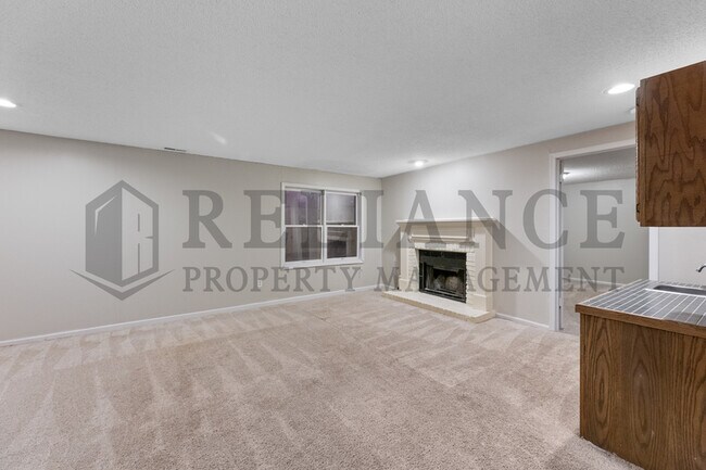 Building Photo - 1837 S Stacey St