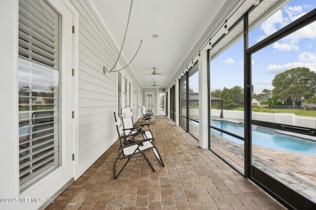 Building Photo - 1842 Paradise Moorings Blvd