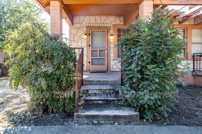 Building Photo - 226 Mc Laughlin Ave