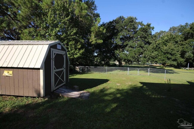 Building Photo - 6103 E Shore Dr