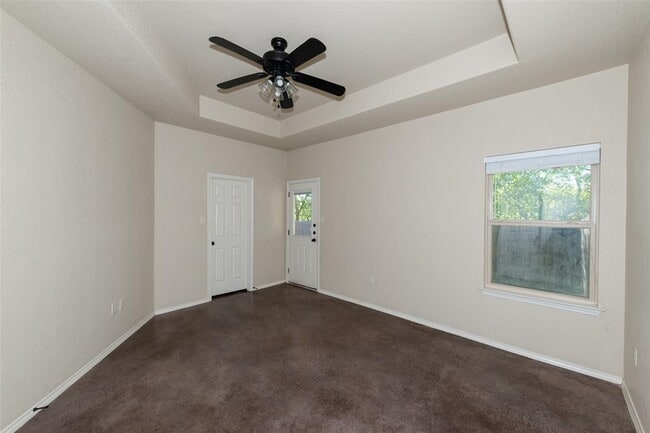 Building Photo - 245 Joanne Lp