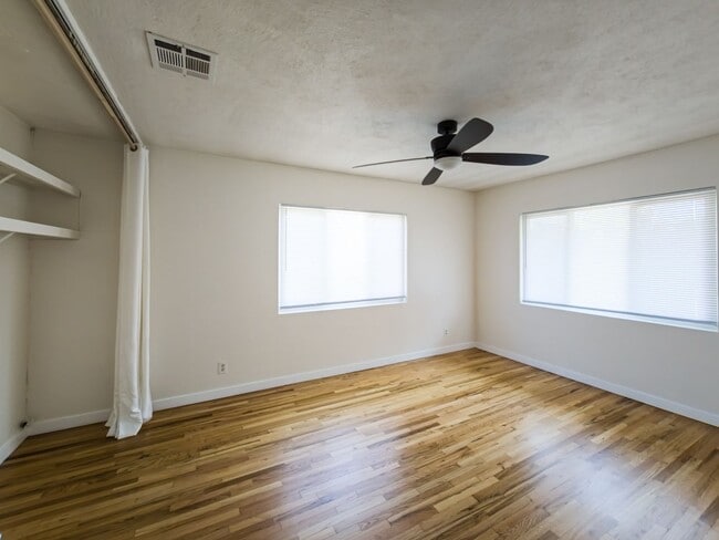 Building Photo - 2BD/1BA In LA's most Vibrant and Eclectic ...