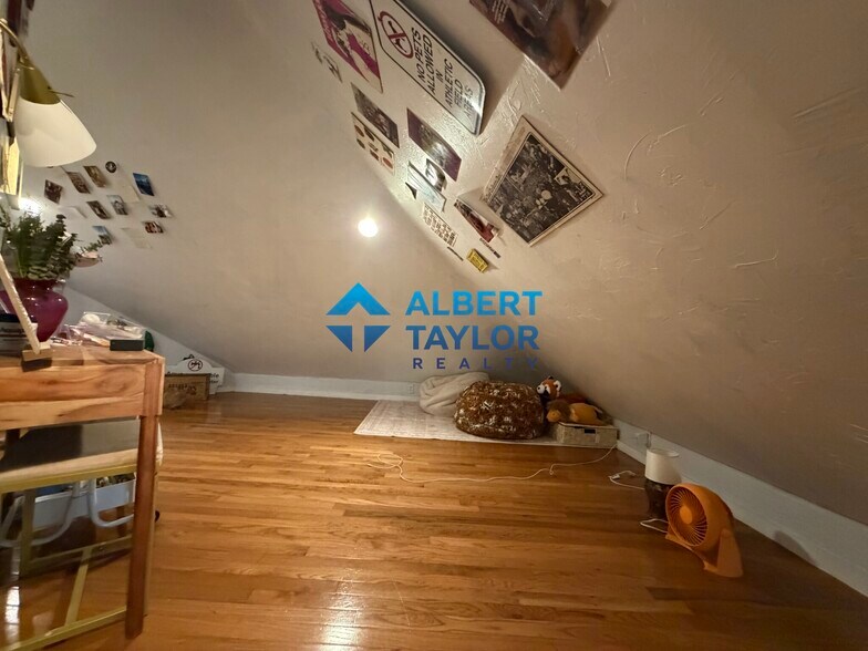 Bedroom 6 - 45 Cherokee St