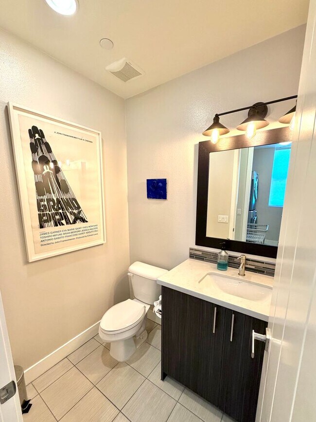 Building Photo - Furnished 3-BR/3-BA Townhouse w/ Giant Roof deck, 2-Car Garage, EV Hookup