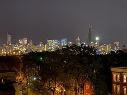 Building Photo - Rare Oversized Fully Furnished 3 Bed / 2.5 Bath 2,800+ SF Duplex with Private 1,000 SF Roof Deck ...