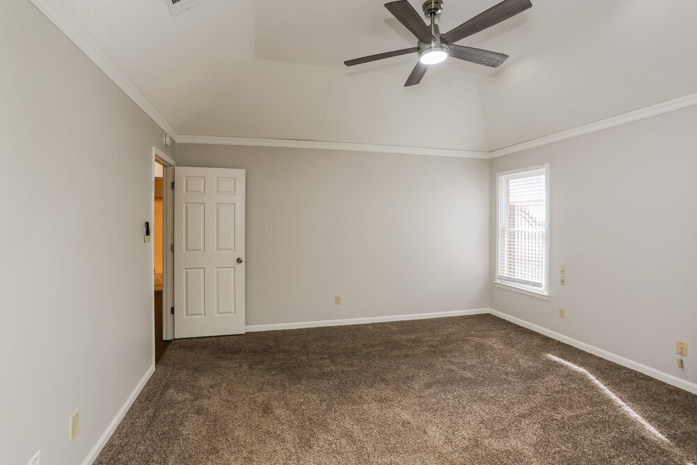 Building Photo - 8674 Leaf Manor Cove