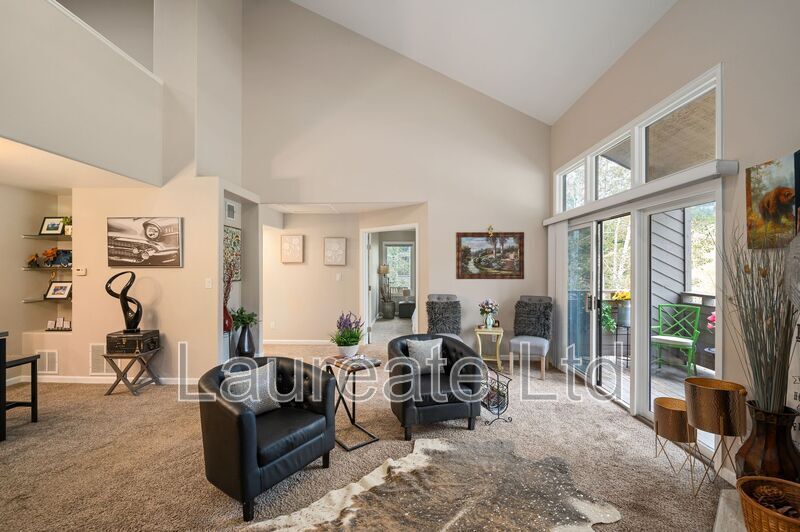 Building Photo - 23726 Pondview Pl