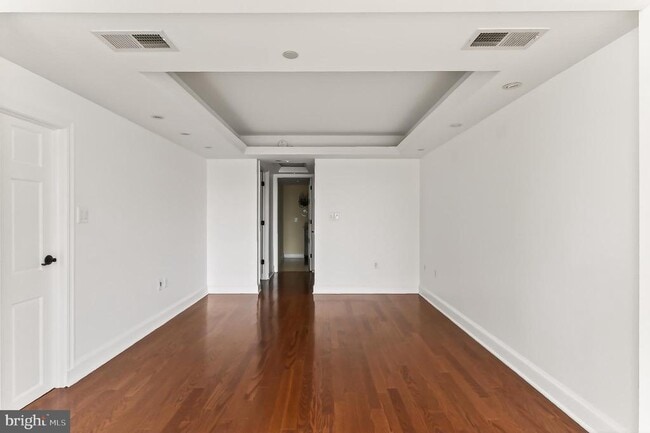 Building Photo - 2181 Jamieson Ave