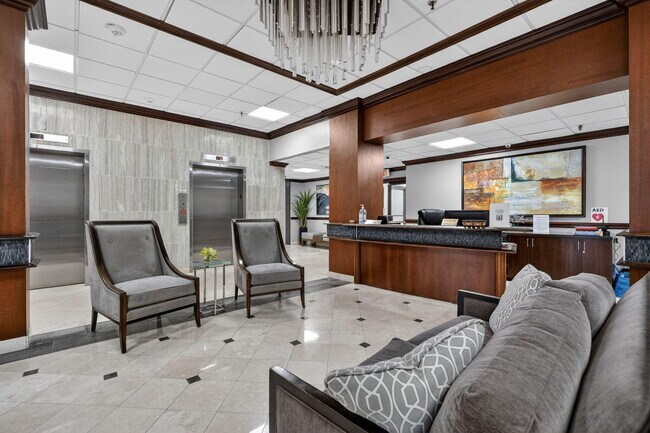 Building Photo - 3400 N Ocean Dr