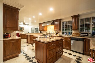 Building Photo - 2461 Jupiter Dr