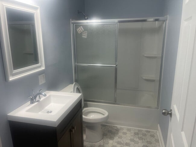 Building Photo - Now Available: Fully Renovated 6BR/4BA Home!