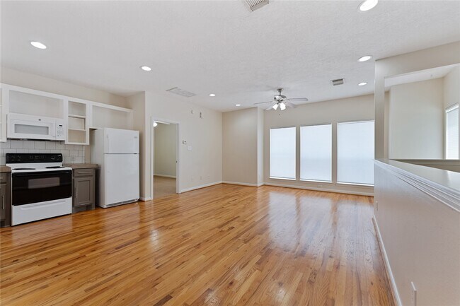 Building Photo - 1819 Branard St