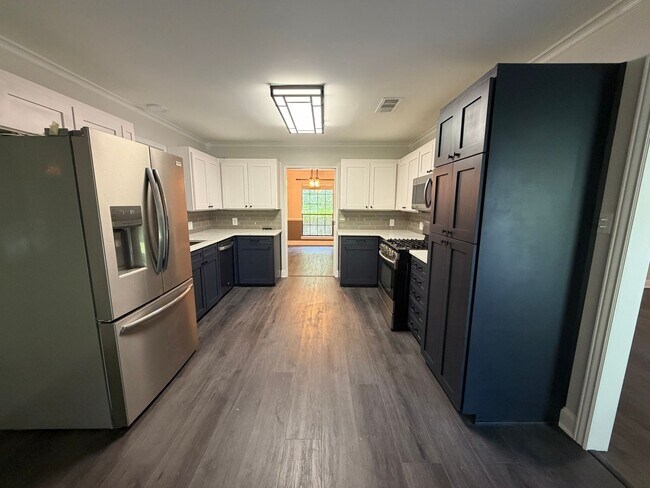 Building Photo - Remodeled 3 Bedroom Home in Keithville