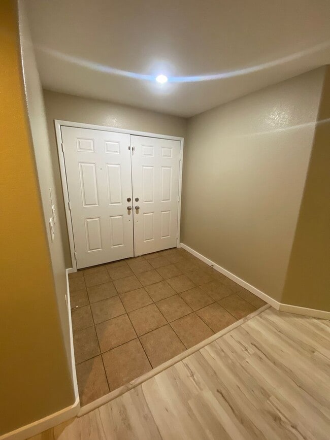 Building Photo - 3408 Conterra Park Ave