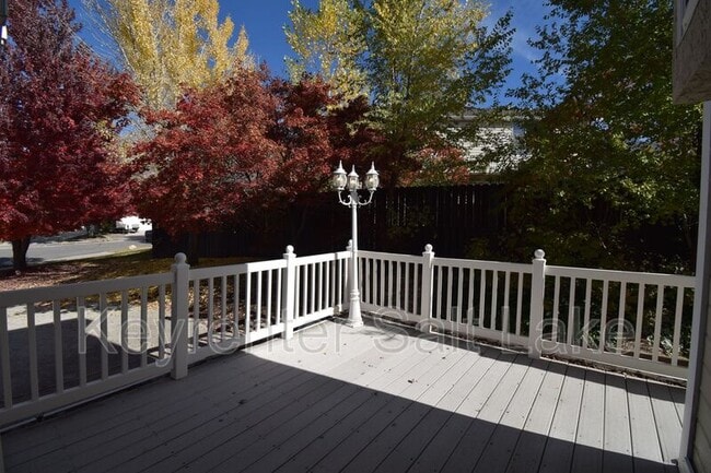 Building Photo - 6888 Hillside Village Cir