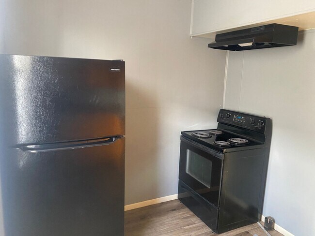 Building Photo - 103 N 10th St