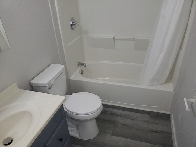 Building Photo - 1657 N Adams St