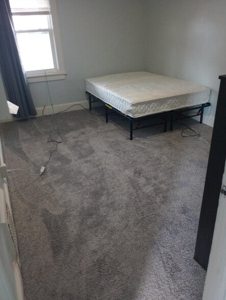 bedroom #1 - 43 Margaret St