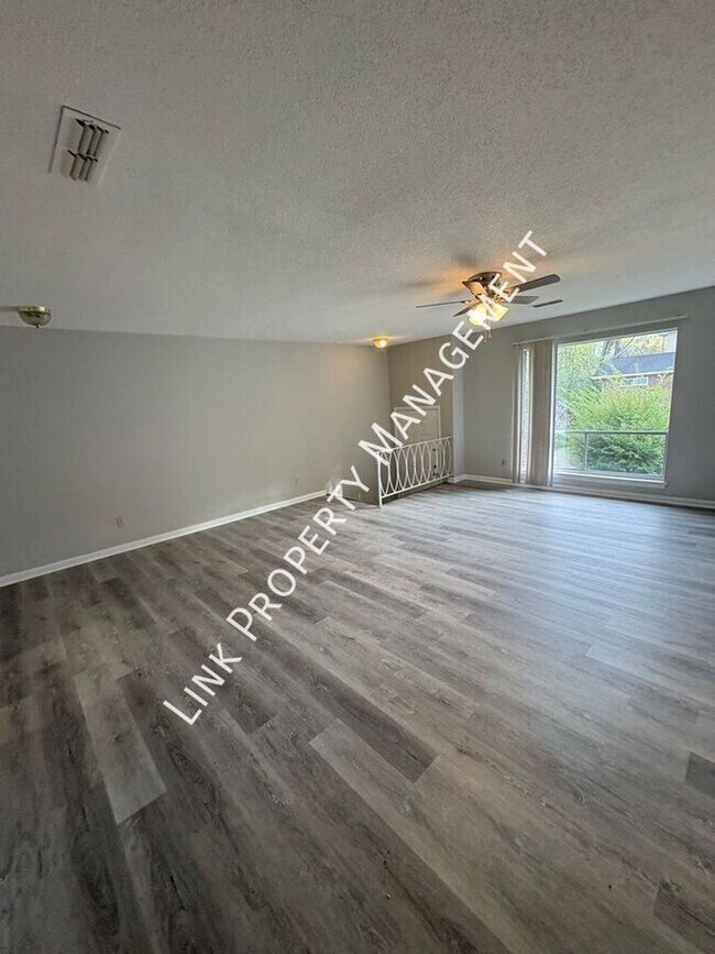 Building Photo - 3403/3405 Gail