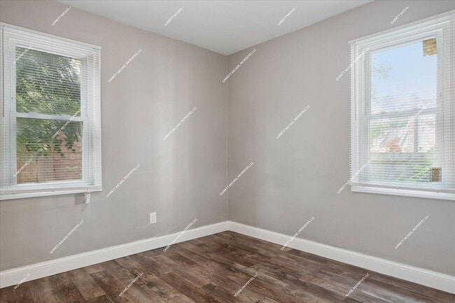 Building Photo - Charming 3-Bedroom Bungalow for Rent in Po...