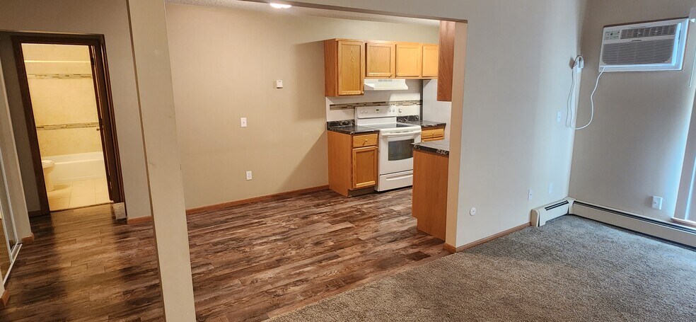 Building Photo - 358 Elton Hills Dr NW
