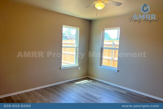 Building Photo - 321 N Avenue Q