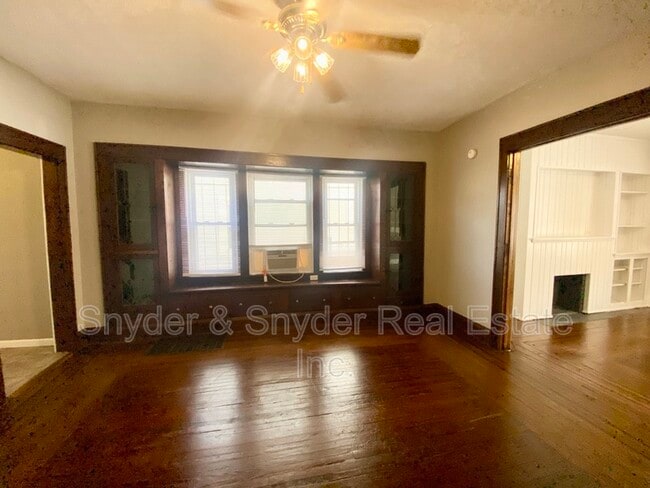 Building Photo - 418 Crestwood Ave