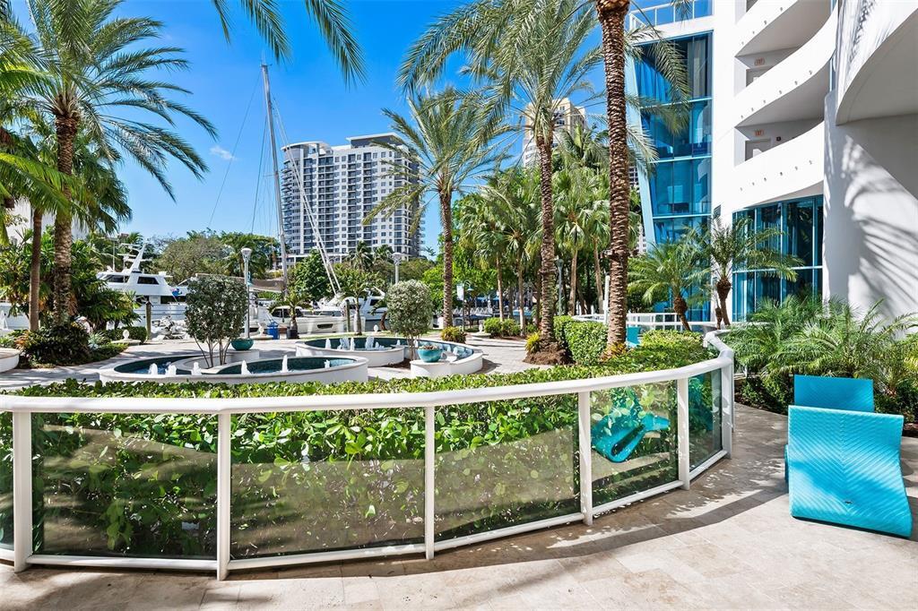 Building Photo - 333 Las Olas Way