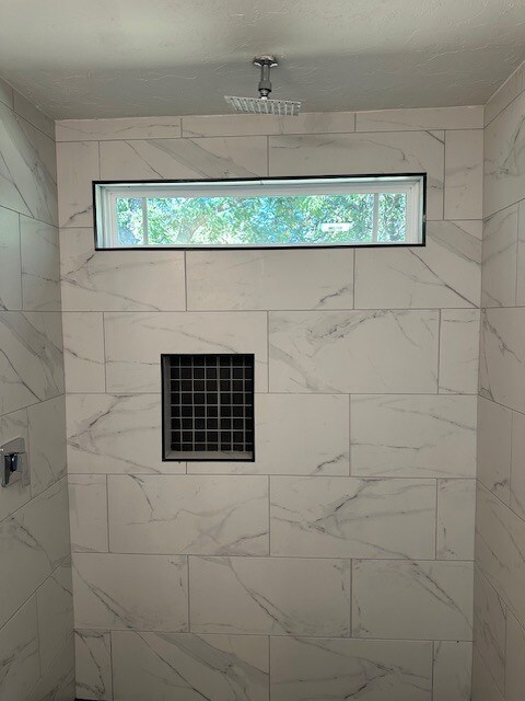 Building Photo - 2317 SW 48th St