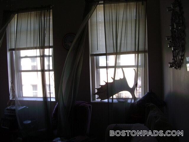 Building Photo - 103 Gordon St