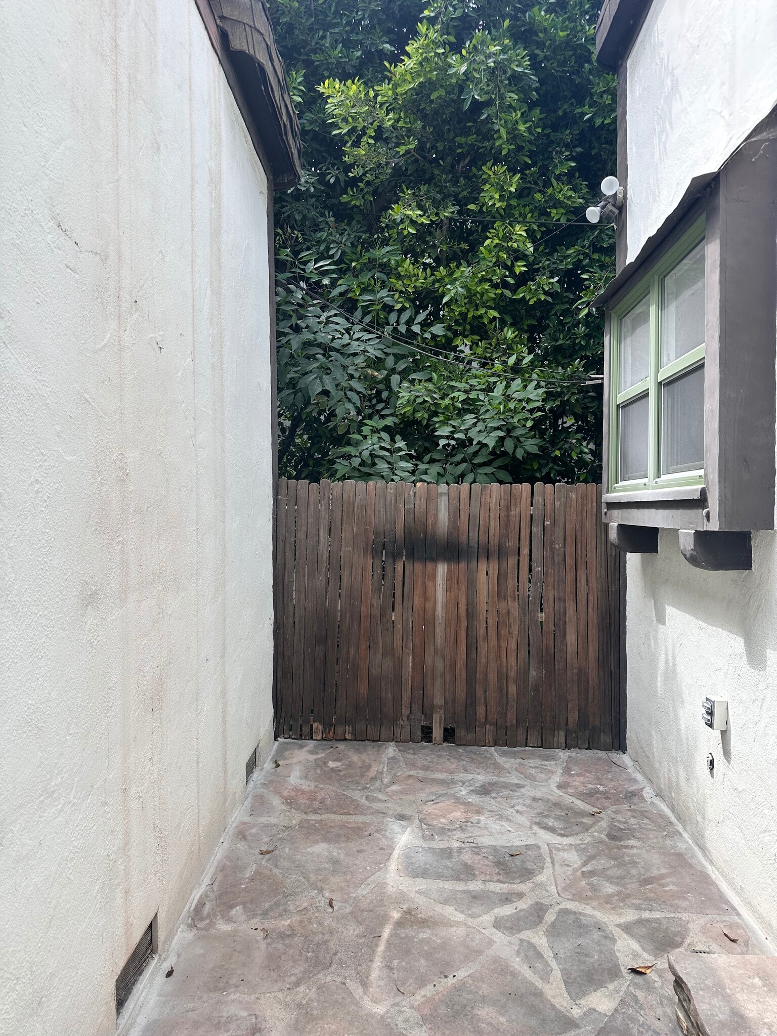 Building Photo - 2108 S Beverly Glen Blvd