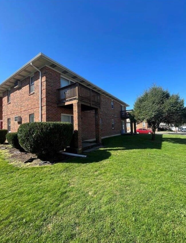 Building Photo - 717 North Saint Elmo Street