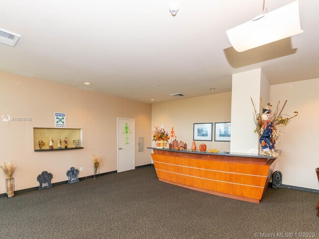 Building Photo - 2475 Brickell Ave