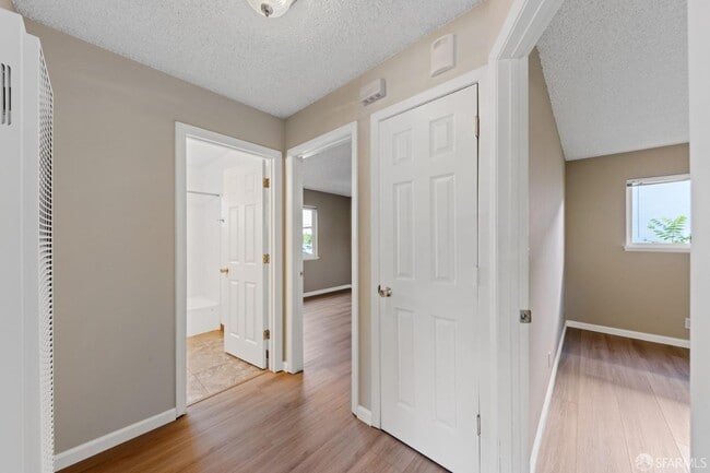 Building Photo - 5322 Balhan Ct