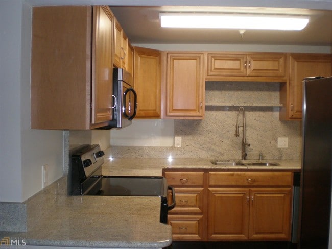 Building Photo - 1962 Spectrum Cir