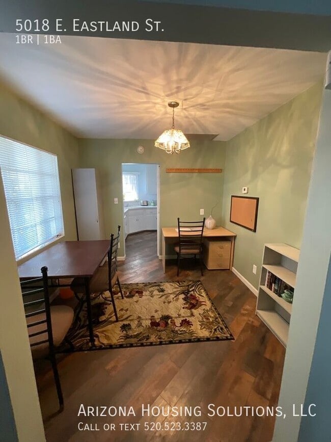 Building Photo - 5018 E Eastland St