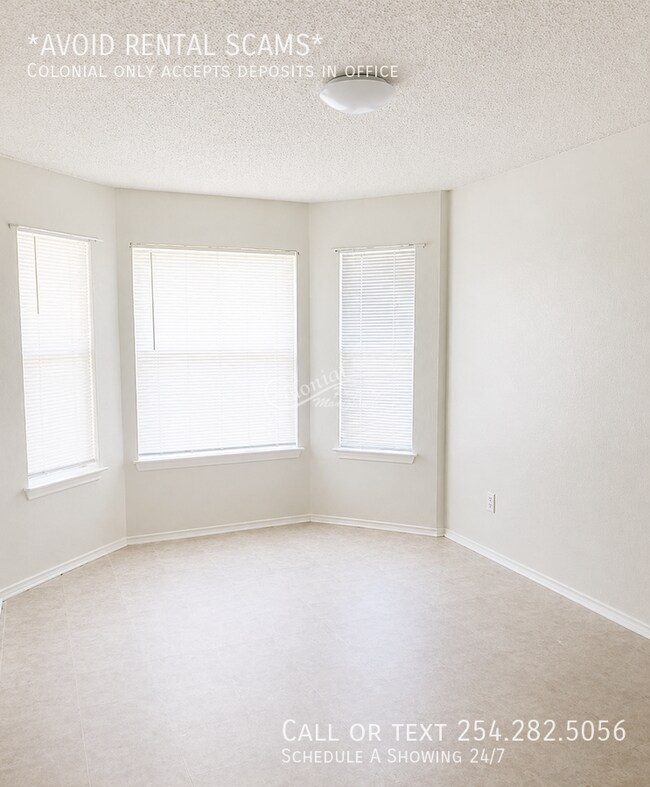 Building Photo - 5313 Teal Dr