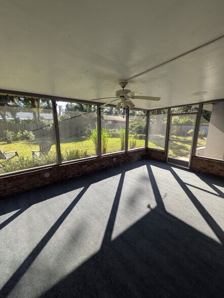 Building Photo - 349 Water Oak Ln