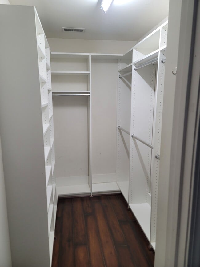Building Photo - 11707 Royal Castle Ct