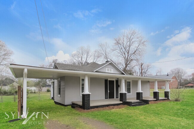 Building Photo - Everything You Need. All Right Here.