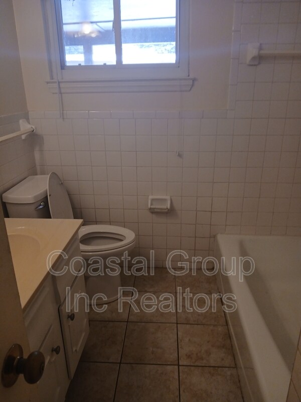 Building Photo - 5605 Westbury Rd